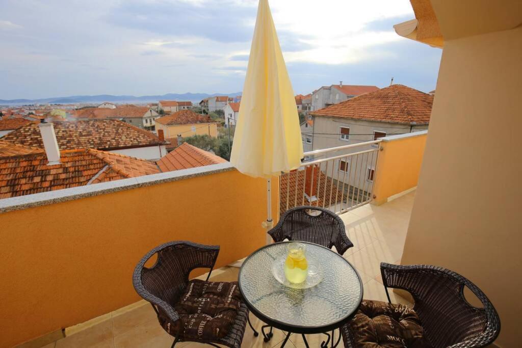 Apartman Lara Zára Kültér fotó